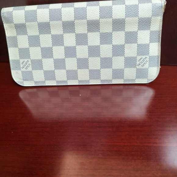 Louis Vuitton Damier Azur Long Wallert